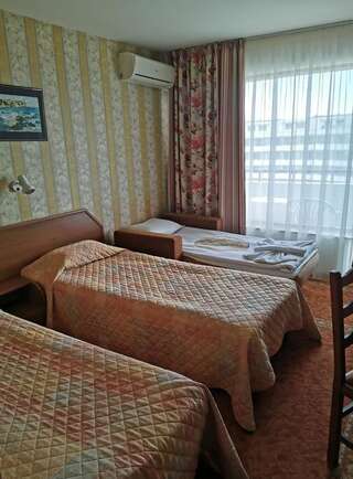 Отель Olymp Hotel Солнечный Берег-1